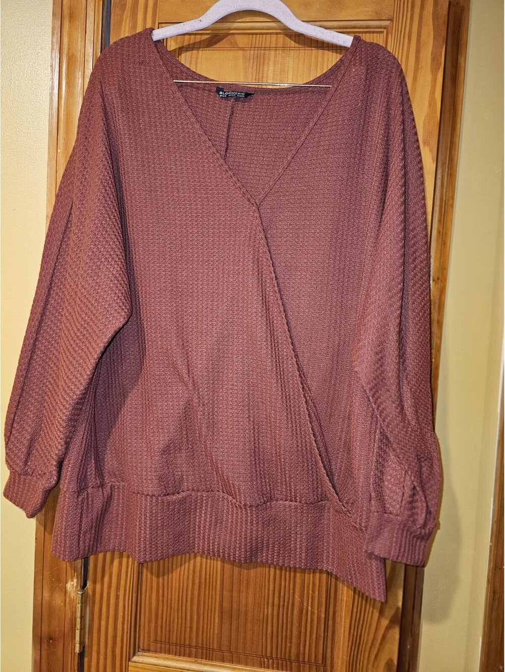 Bloom Chic Sweater Womens Plus Size 14-16